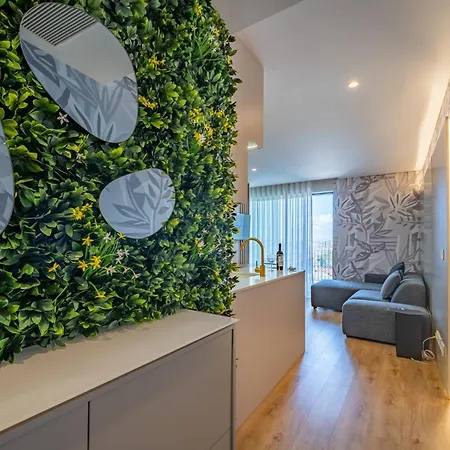 Douro Tower - Pool, 360cº View, Ac & Free Parking Вила-Нова-ди-Гая