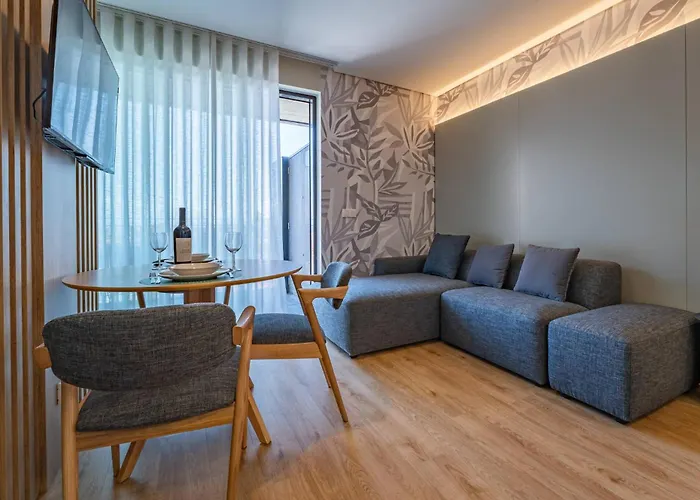 Douro Tower - Pool, 360cº View, Ac&free Parking